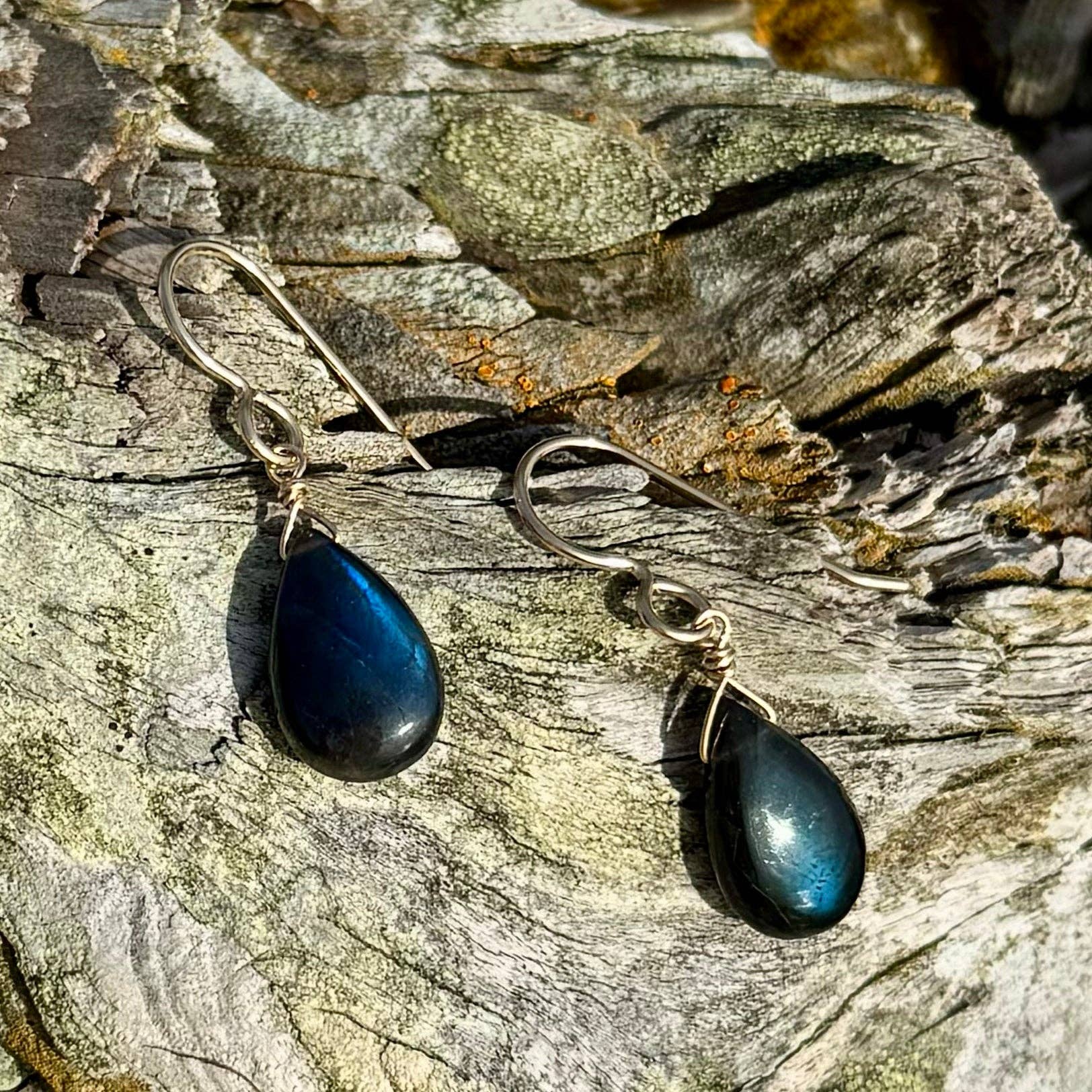 Labradorite Drop Earrings: Sterling silver, photo 3 of 3