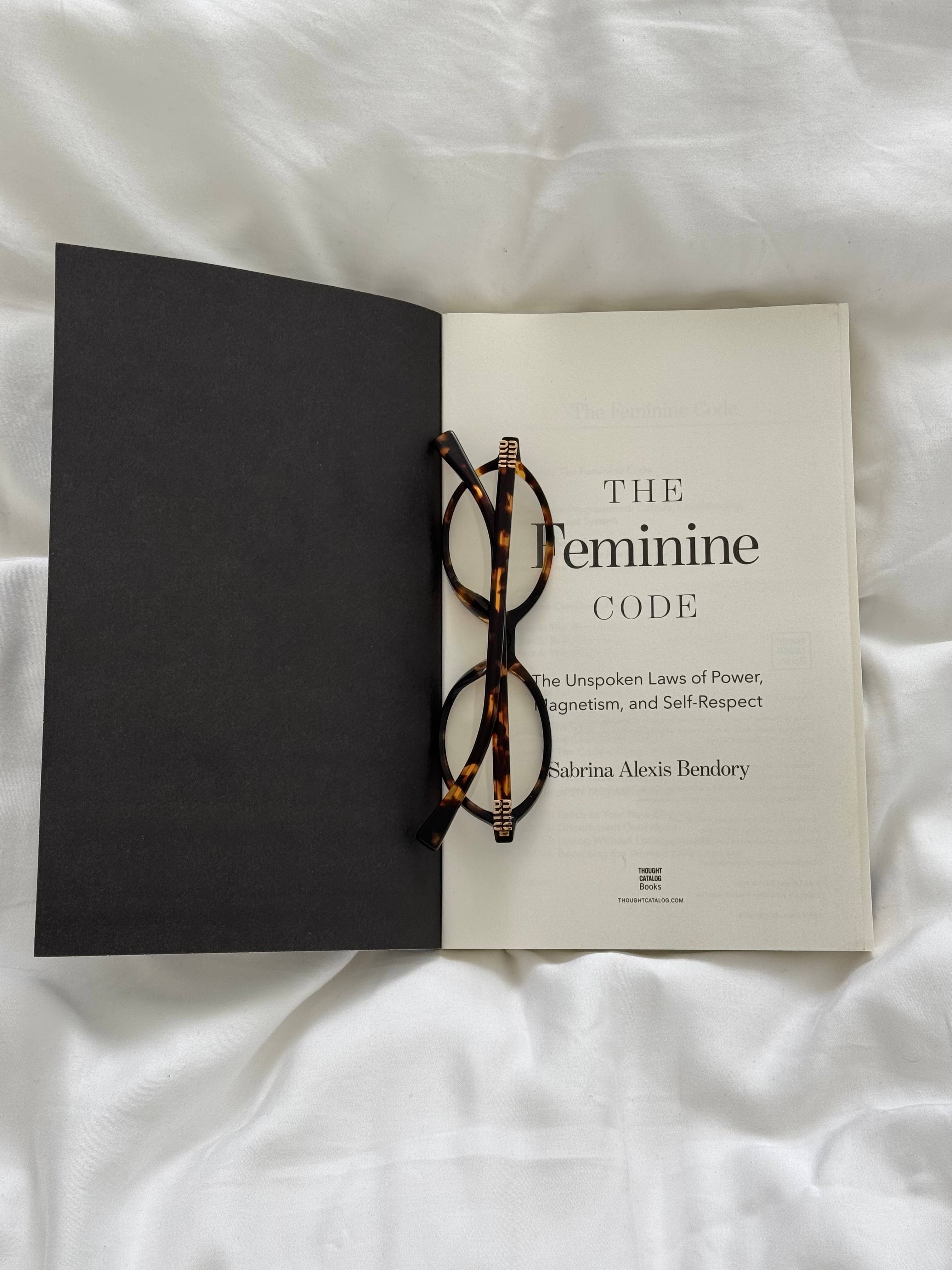 The Feminine Code (book), photo 4 of 8
