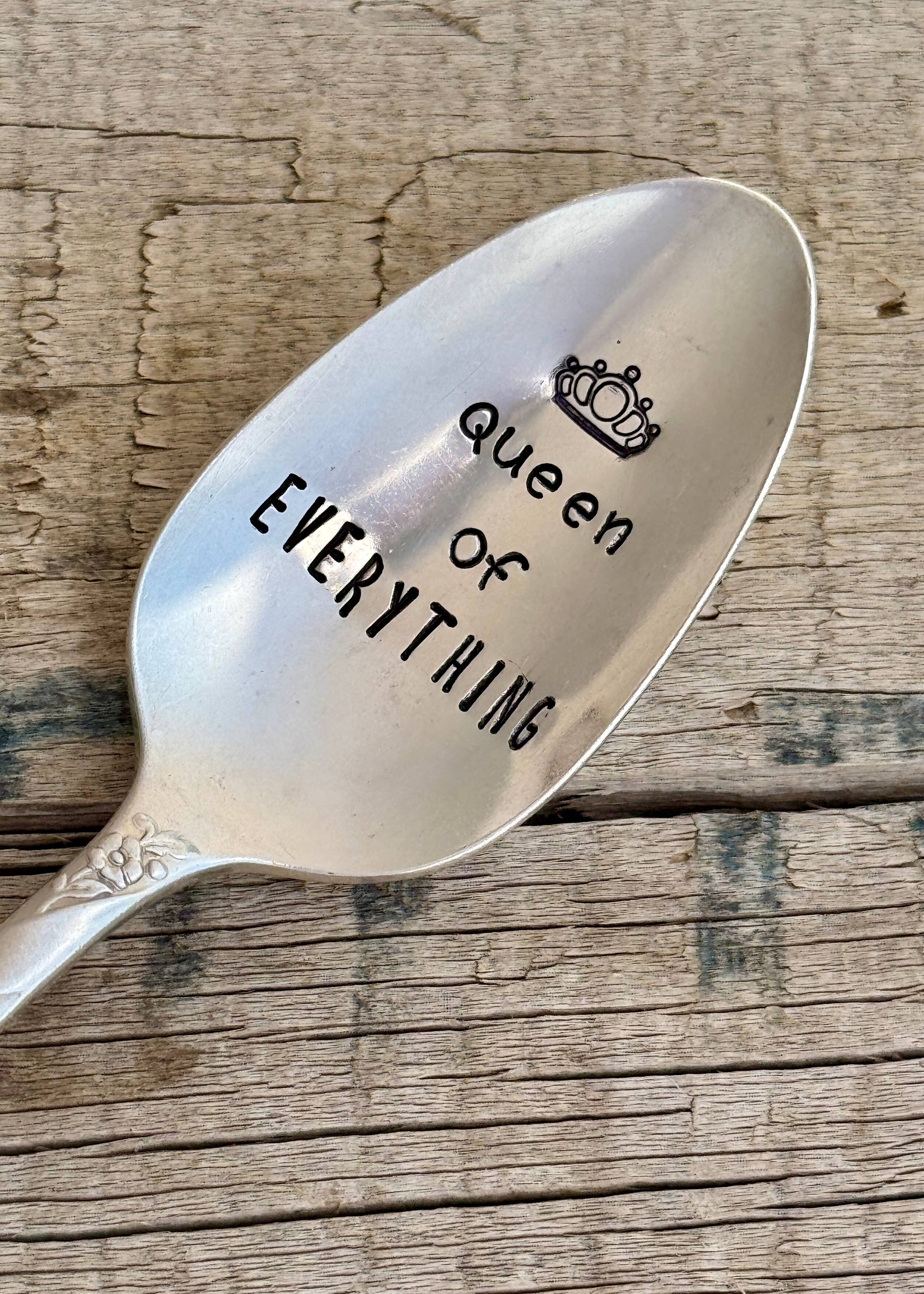 Queen of EVERYTHING, photo 1 of 2